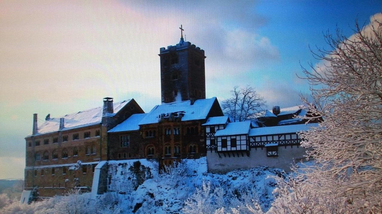 Schoene Aussicht, Wallbox, 70qm, Kontaktloser Check-in Apartment Eisenach