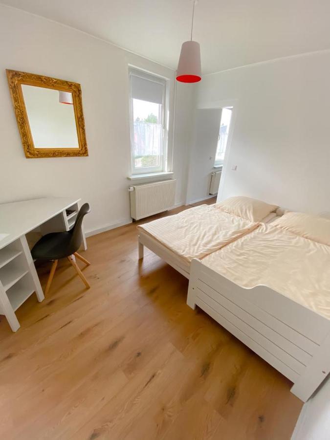 Schoene Aussicht, Wallbox, 70qm, Kontaktloser Check-in Eisenach